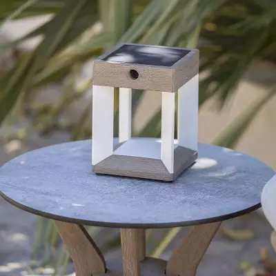 Lampe de table Teckalu