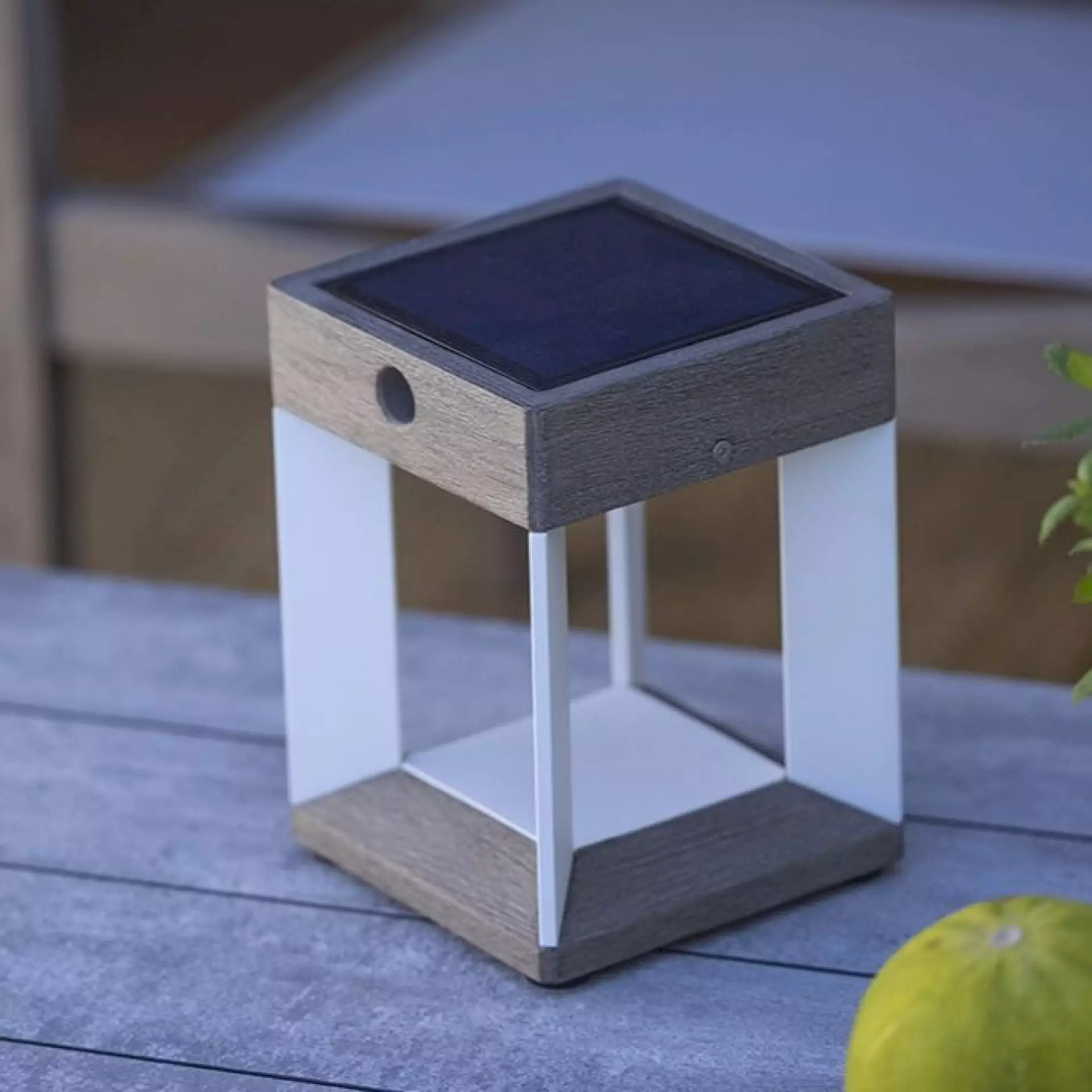 Lampe de table Teckalu
