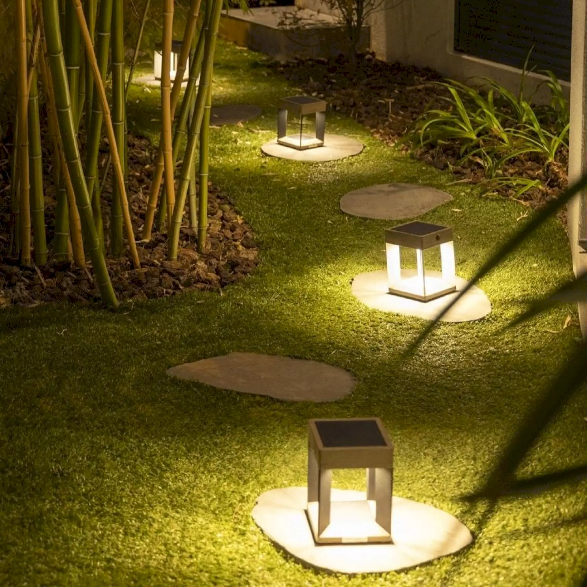 Lampe de table Teckalu